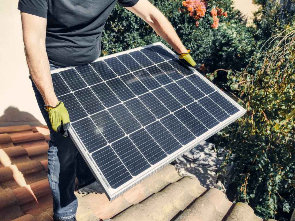 Why Survivalists should own at least one solar&nbsp;panel